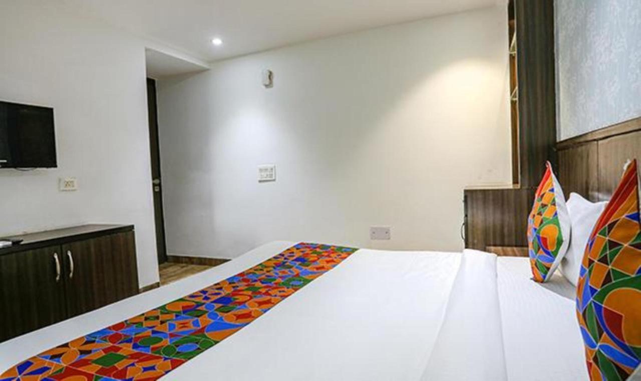 Fabexpress Rg Stay Neu-Delhi Exterior foto